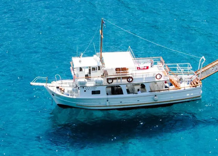 Deluxe Santorini Sunset Santorini 1 Bedroom Outdoor Jacuzzi Fira (Santorini)