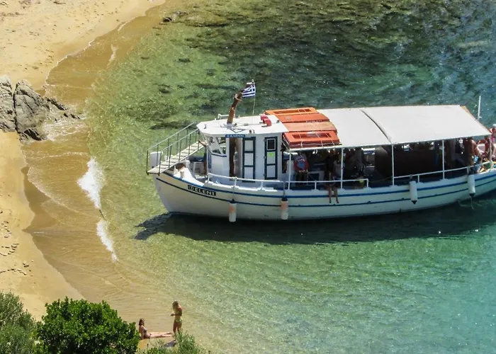 Deluxe Santorini Sunset Santorini 1 Bedroom Outdoor Jacuzzi * Fira (Santorini)