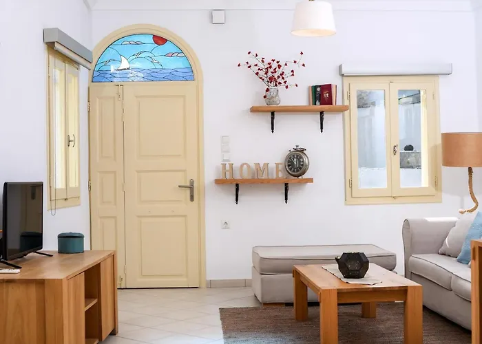 Deluxe Santorini Sunset Santorini 1 Bedroom Outdoor Jacuzzi Fira (Santorini)