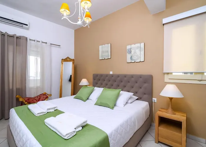 Deluxe Santorini Sunset Santorini 1 Bedroom Outdoor Jacuzzi Villa