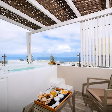 Deluxe Santorini Sunset Santorini 1 Bedroom Outdoor Jacuzzi * Fira (Santorini)