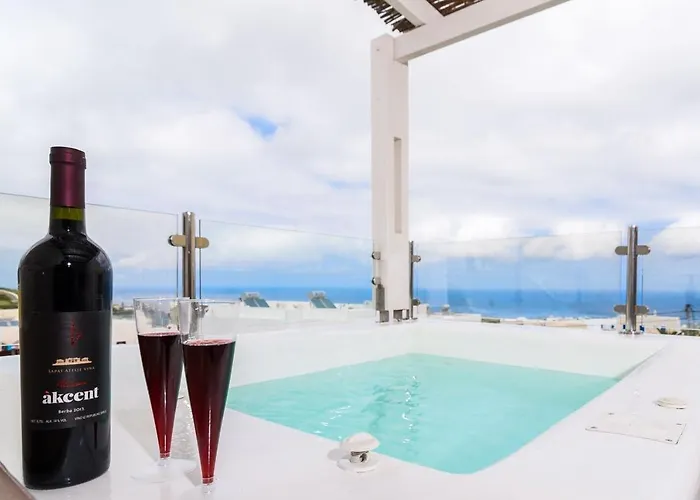 Deluxe Santorini Sunset Santorini 1 Bedroom Outdoor Jacuzzi