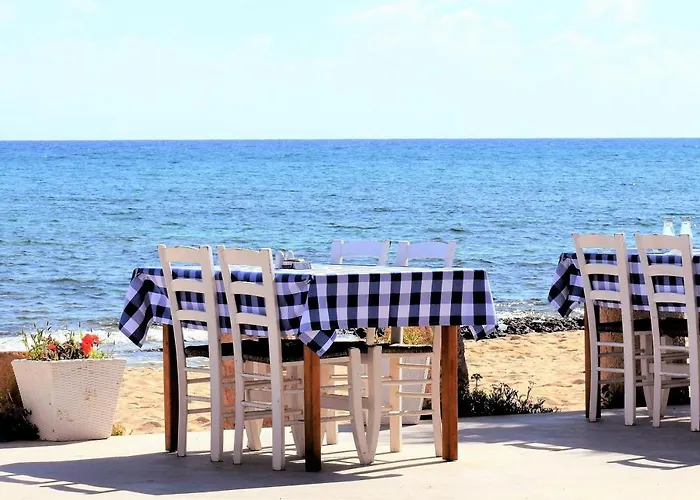 Deluxe Santorini Sunset Santorini 1 Bedroom Outdoor Jacuzzi Fira (Santorini)