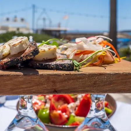 Deluxe Santorini Sunset Santorini 1 Bedroom Outdoor Jacuzzi Villa Fira (Santorini)